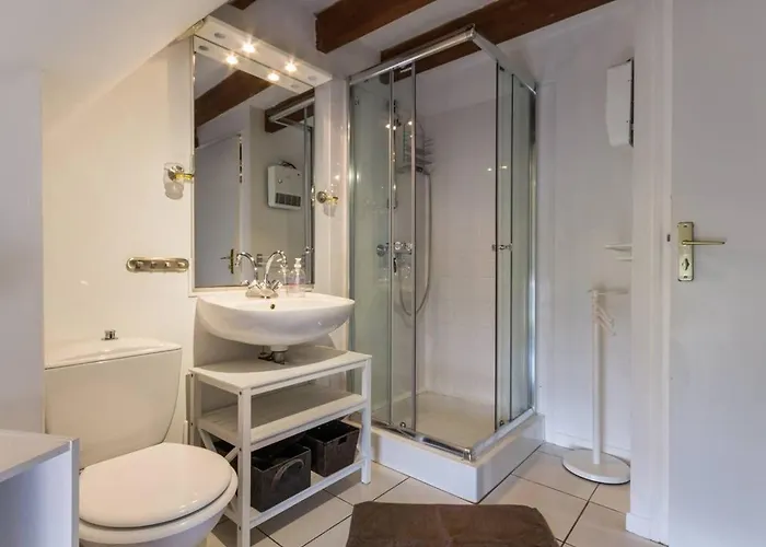 Charmante Chaumiere Dans Le Parc De Briere Avec Jardin, Proche Guerande - Fr-1-306-1108 * Herbignac